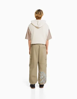 BERSHKA Pantalon jogger coton brodé Camel Fashion