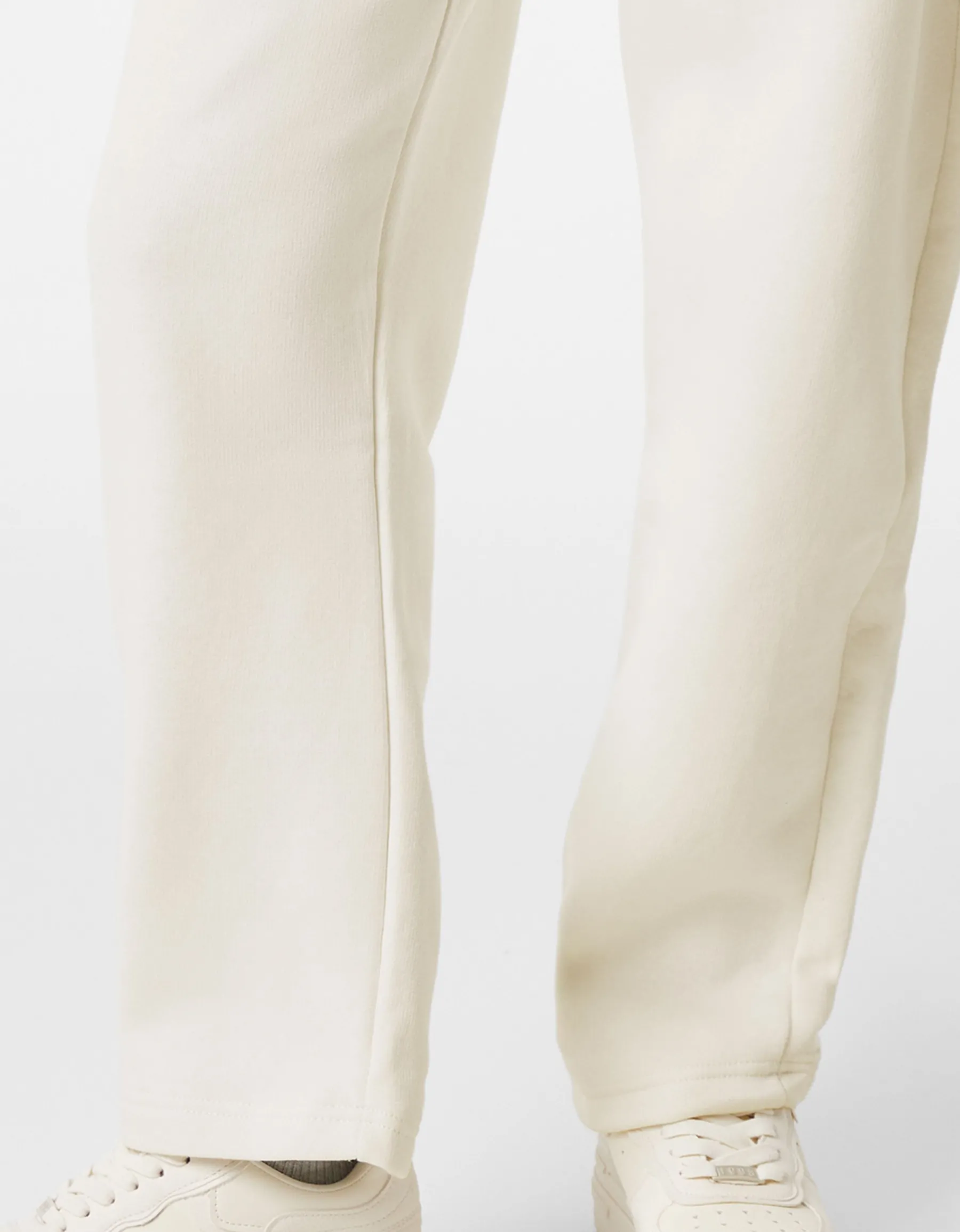 BERSHKA Pantalon molleton wide leg Blanc cassé Fashion