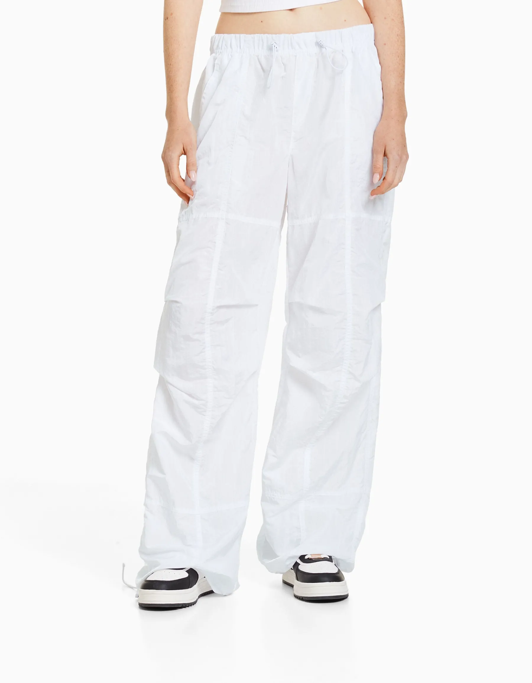 BERSHKA Pantalon parachute nylon Blanc Cheap