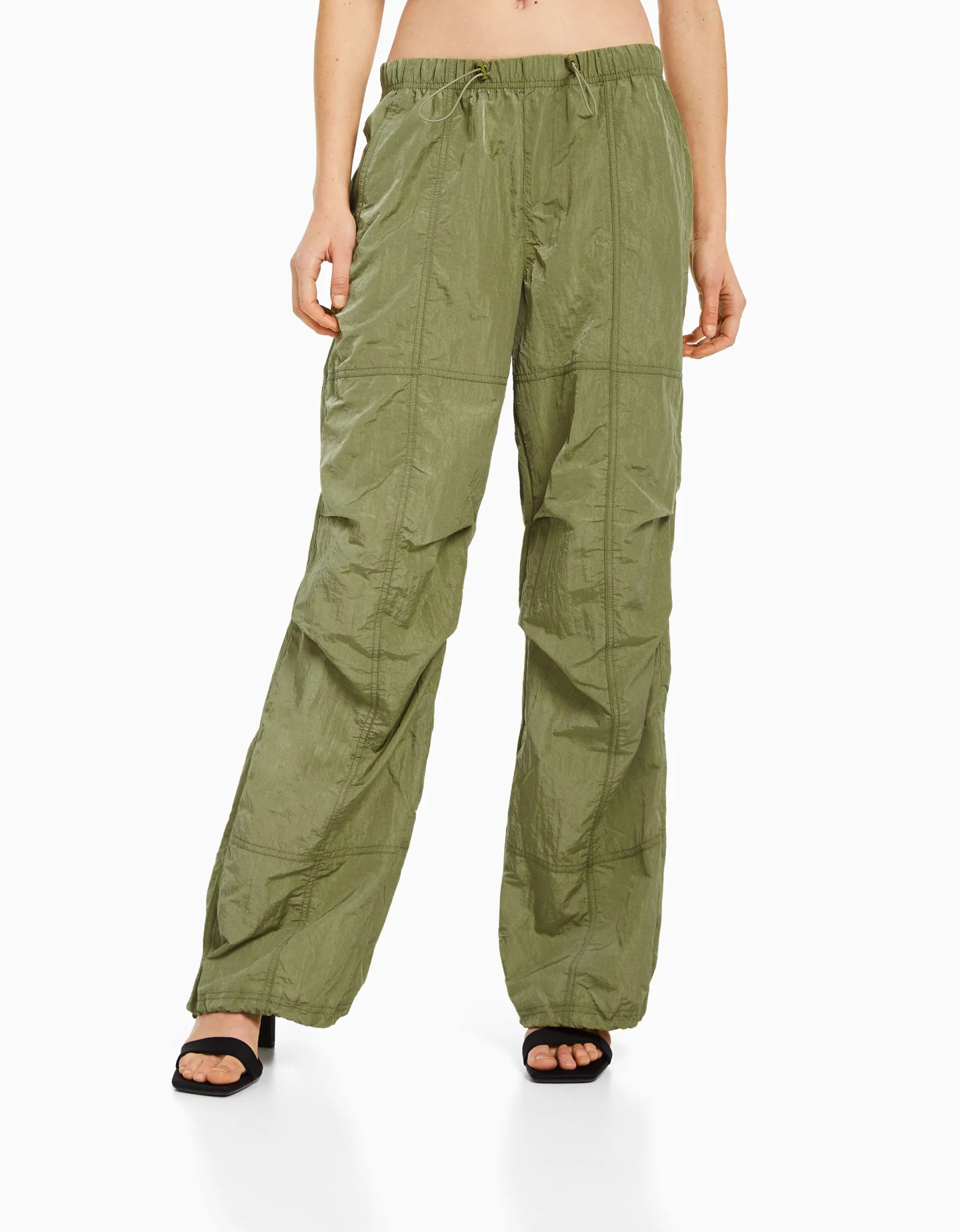 BERSHKA Pantalon parachute nylon Kaki Best Sale