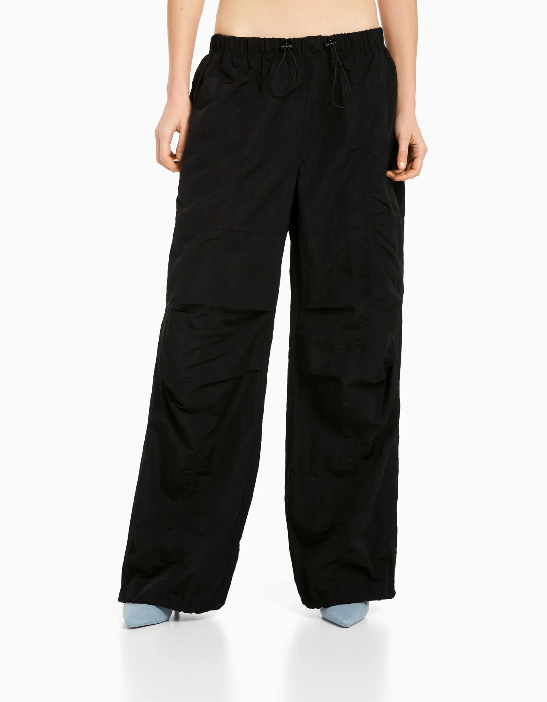 BERSHKA Pantalon parachute nylon Kaki Sale