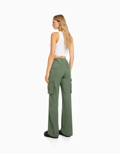 BERSHKA Pantalon straight cargo réglable Kaki Sale