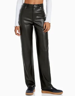 BERSHKA Pantalon straight slim similicuir Noir Hot