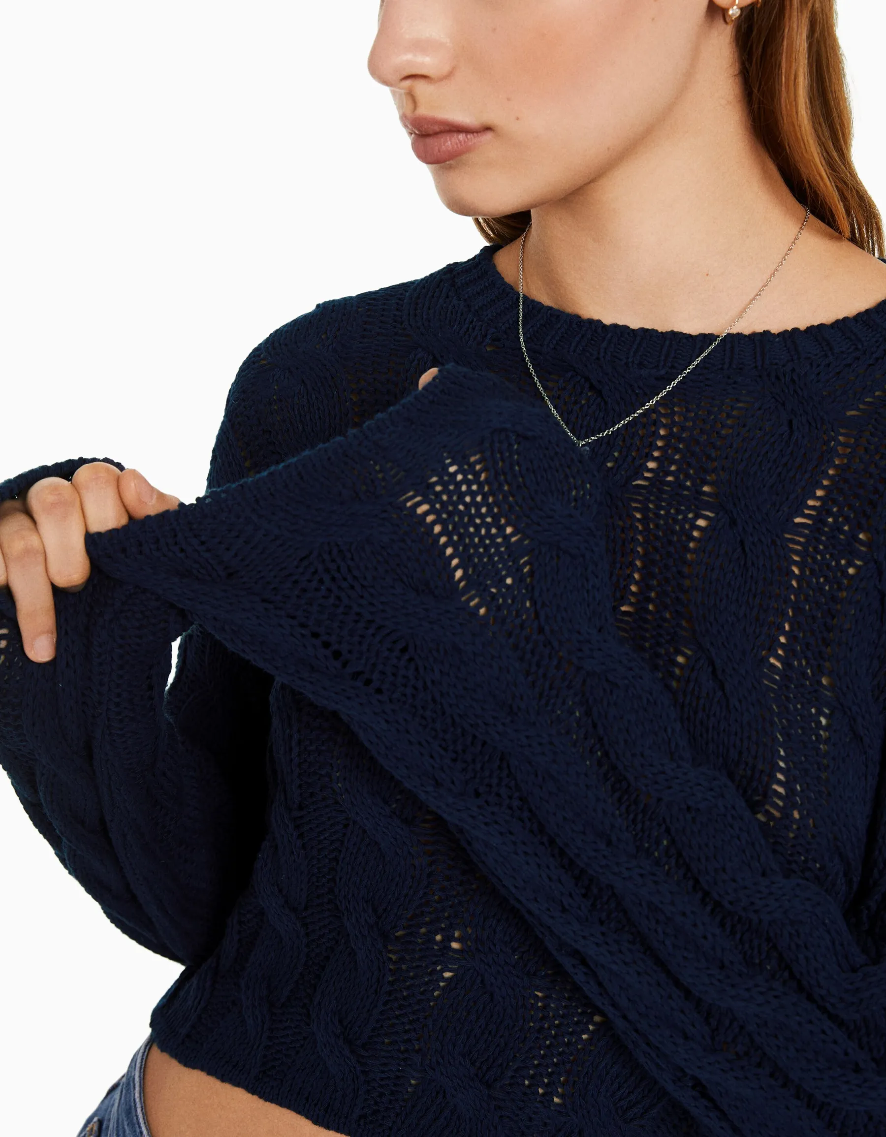 BERSHKA Pull à col rond à torsades Bleu Flash Sale