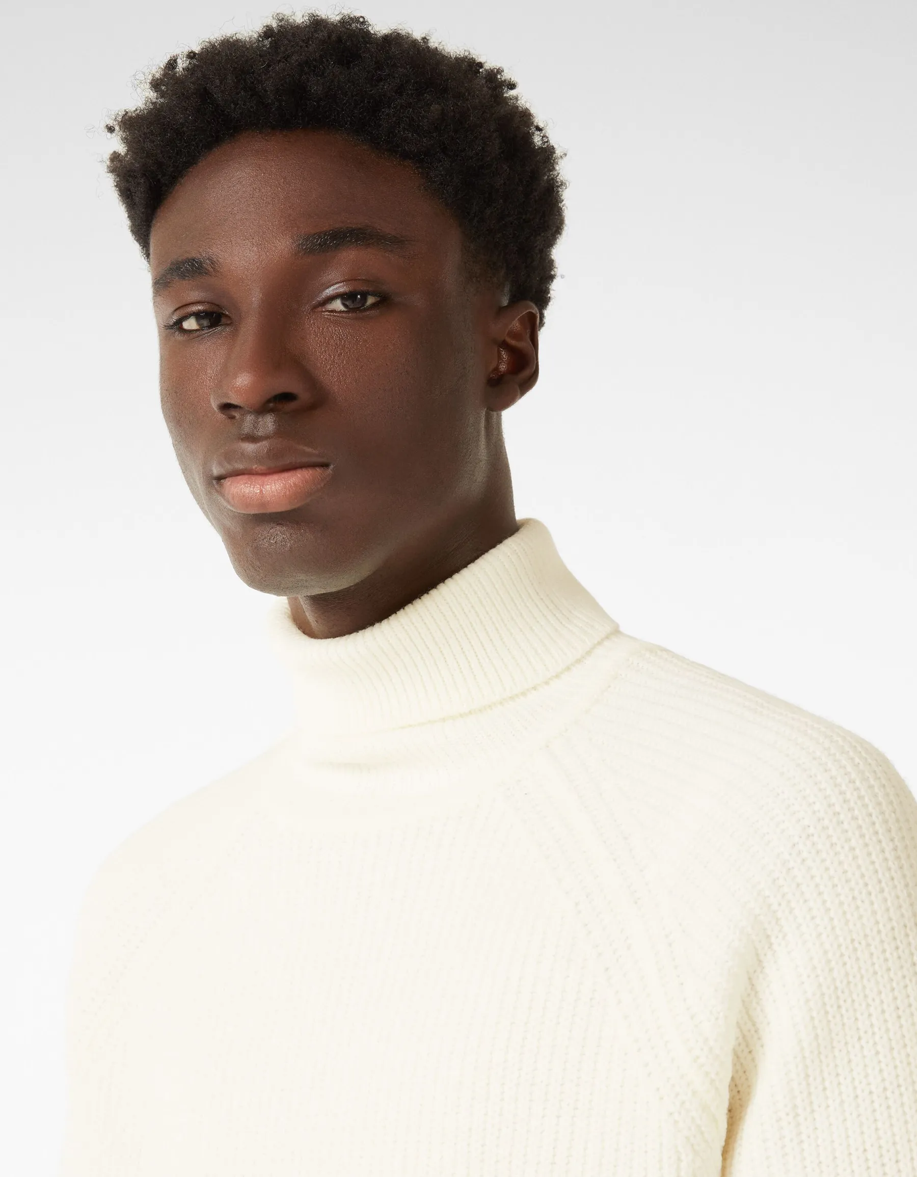 BERSHKA Pull à col roulé Noir Outlet