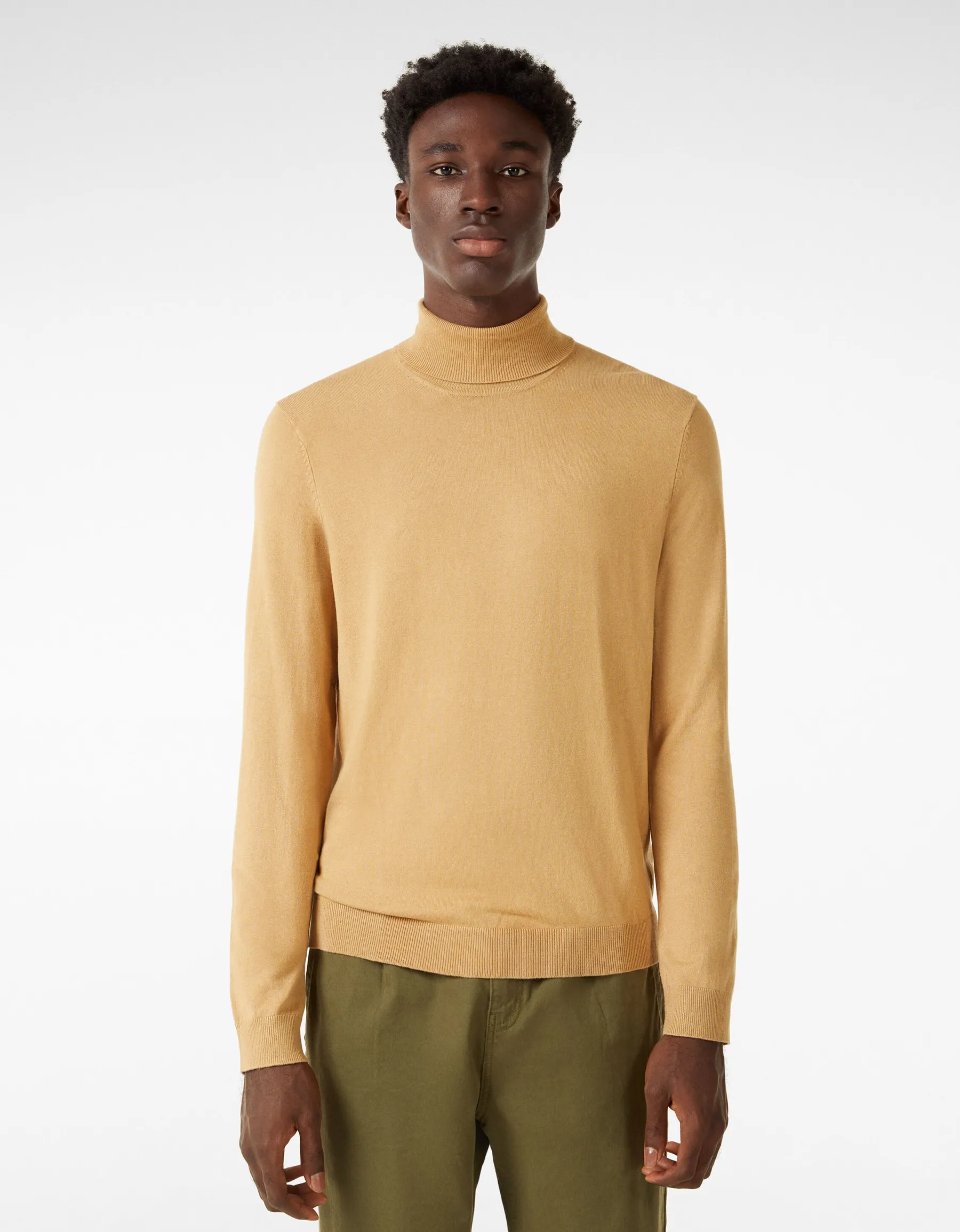 BERSHKA Pull à col roulé Noir New