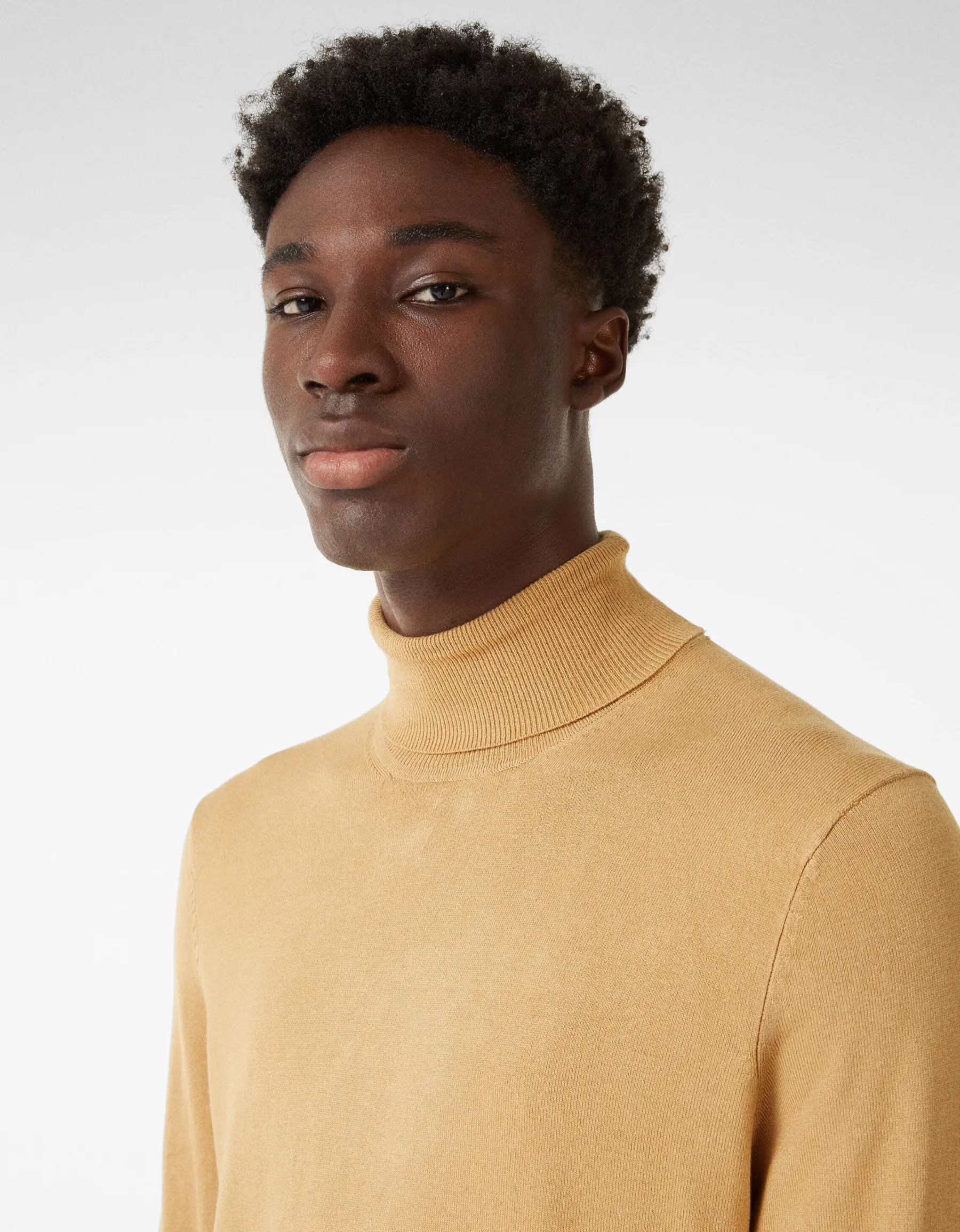 BERSHKA Pull à col roulé Noir New