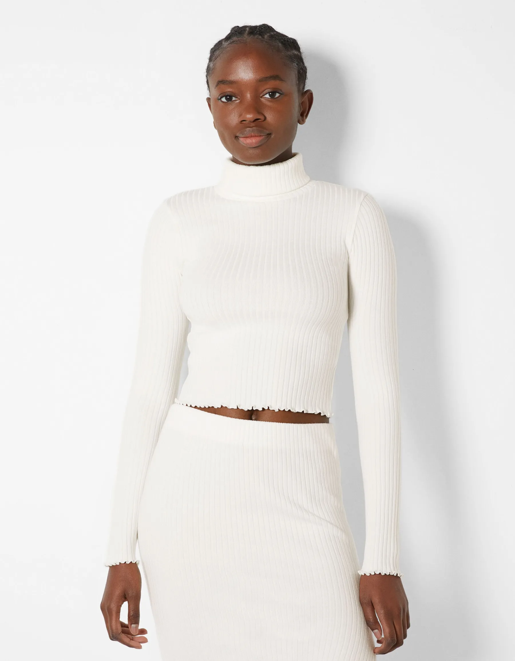 BERSHKA Pull à col roulé Camel Fashion