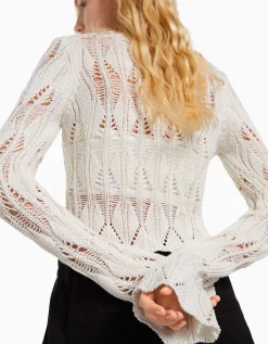 BERSHKA Pull col carré ajouré Écru New