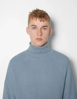 BERSHKA Pull col roulé épais Noir Fashion