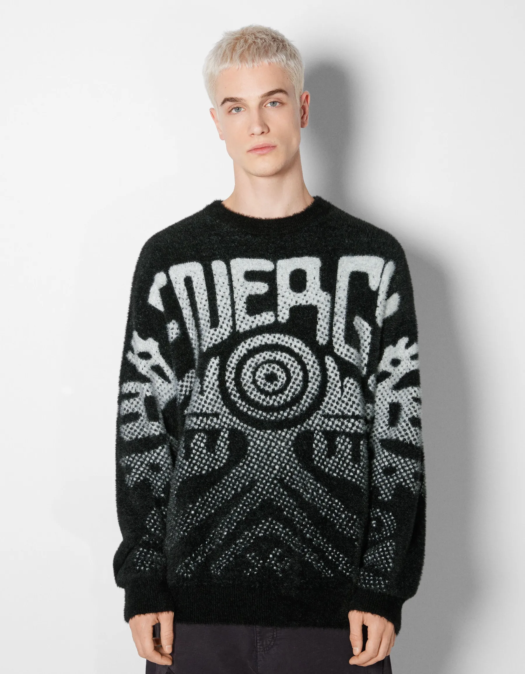 BERSHKA Pull fourrure imprimé dégradé Noir Outlet