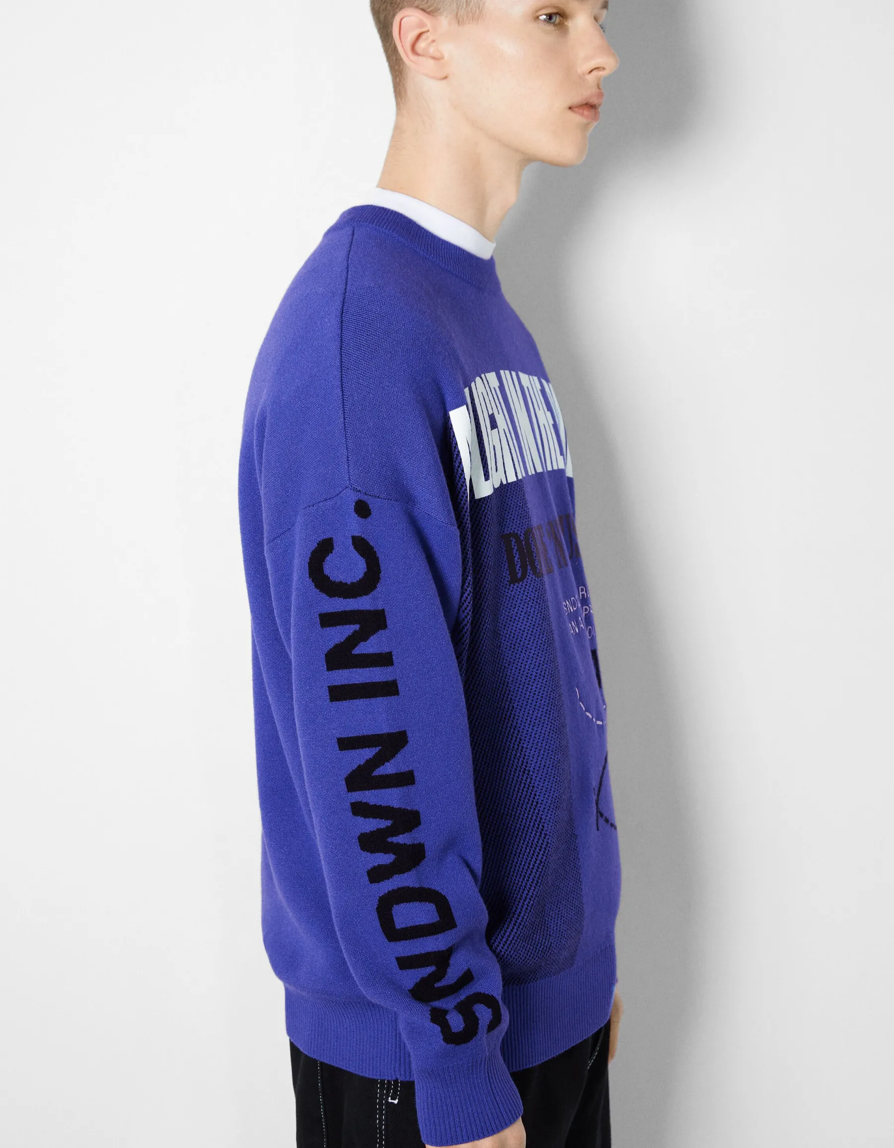 BERSHKA Pull manches longues imprimé Bleu Sale