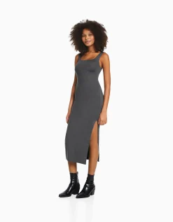 BERSHKA Robe midi moulante bretelles Bleu Hot