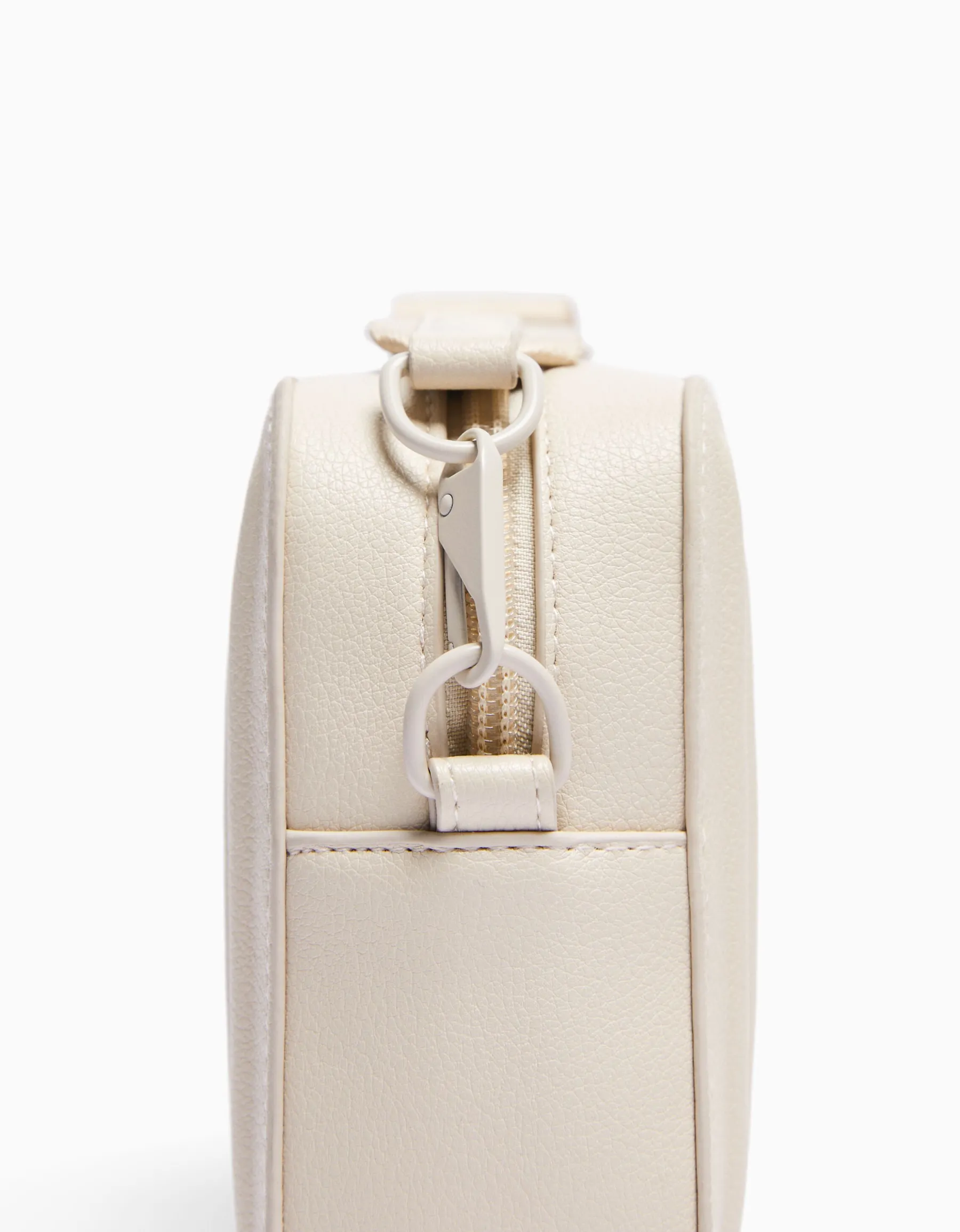 BERSHKA Sac bandoulière similicuir Écru Flash Sale