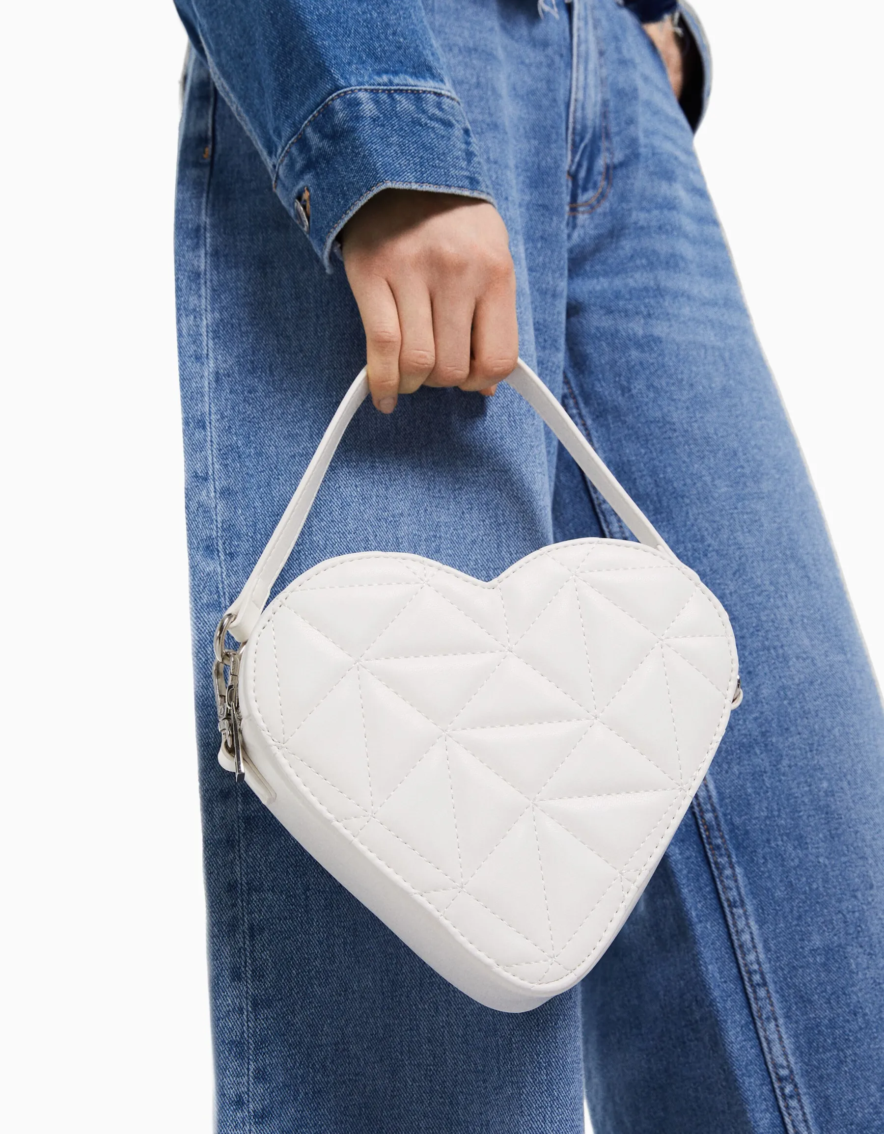 BERSHKA Sac matelassé cœur anse réglable Blanc Best Sale