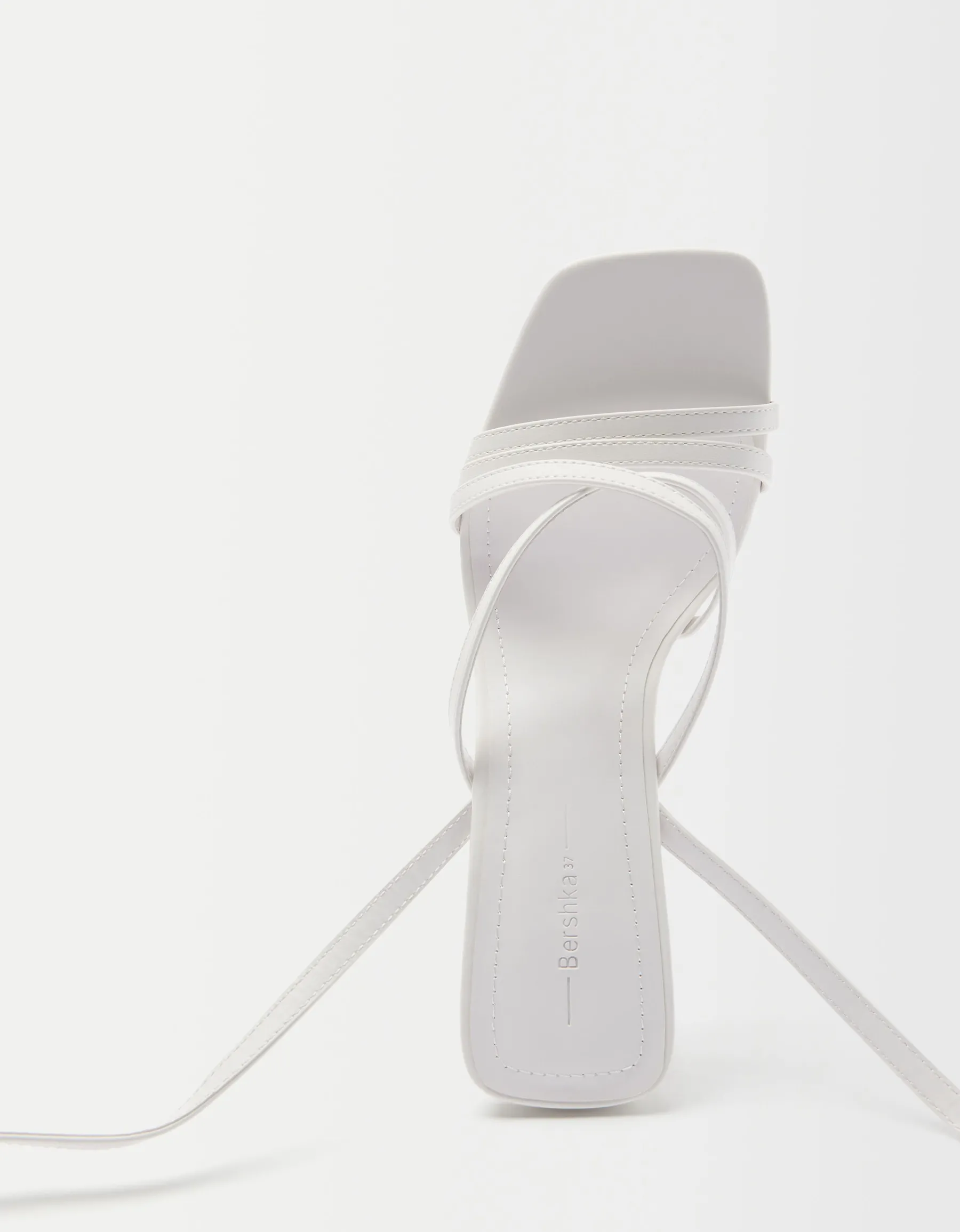 BERSHKA Sandales talon brides boucle de cheville Blanc Best