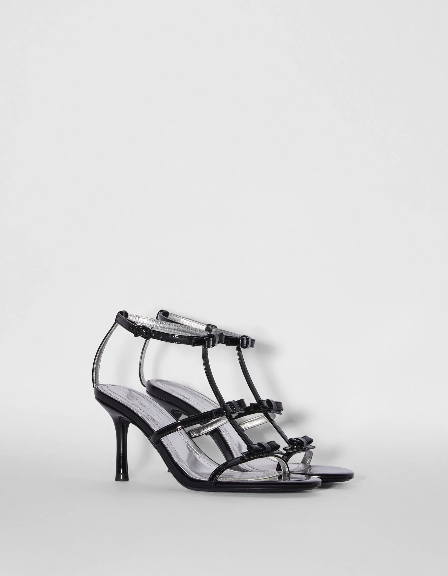 BERSHKA Sandales talon nœuds Noir Store