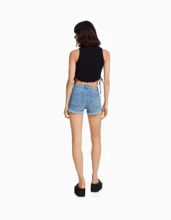 BERSHKA Short denim retroussé Blanc Fashion