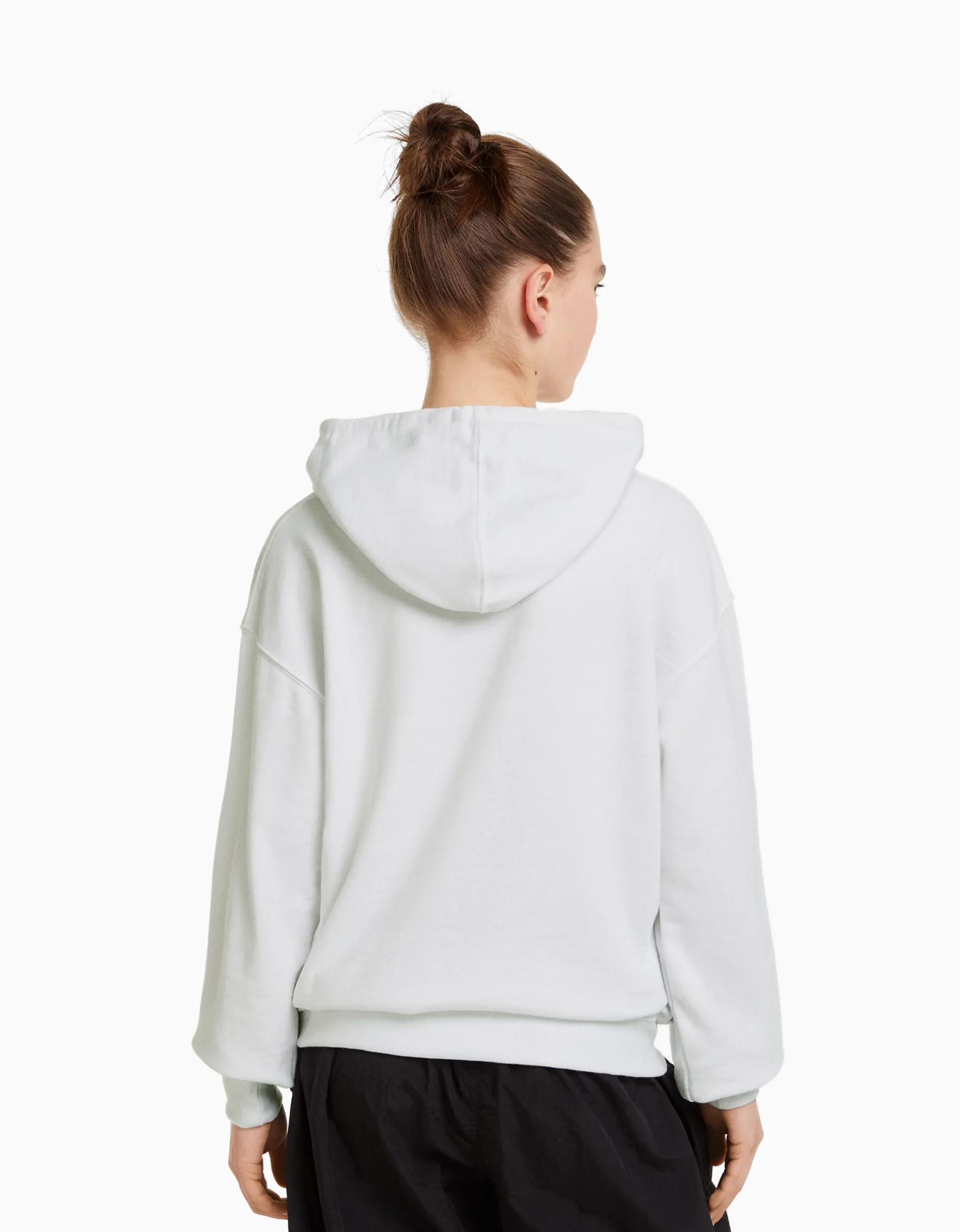 BERSHKA Sweat capuche Blanc Store