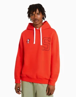 BERSHKA Sweat capuche brodé Snoopy Rouge Sale