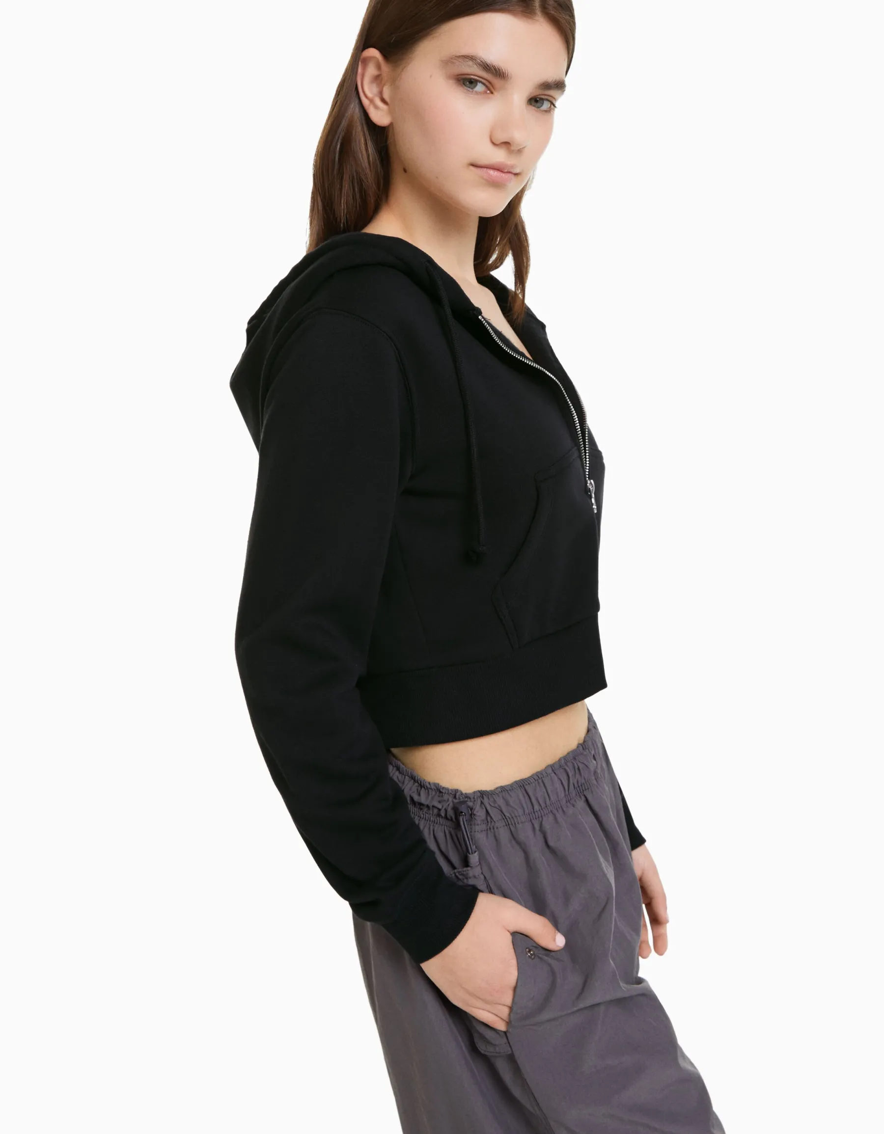 BERSHKA Sweat capuche cropped fermeture Éclair Gris Store
