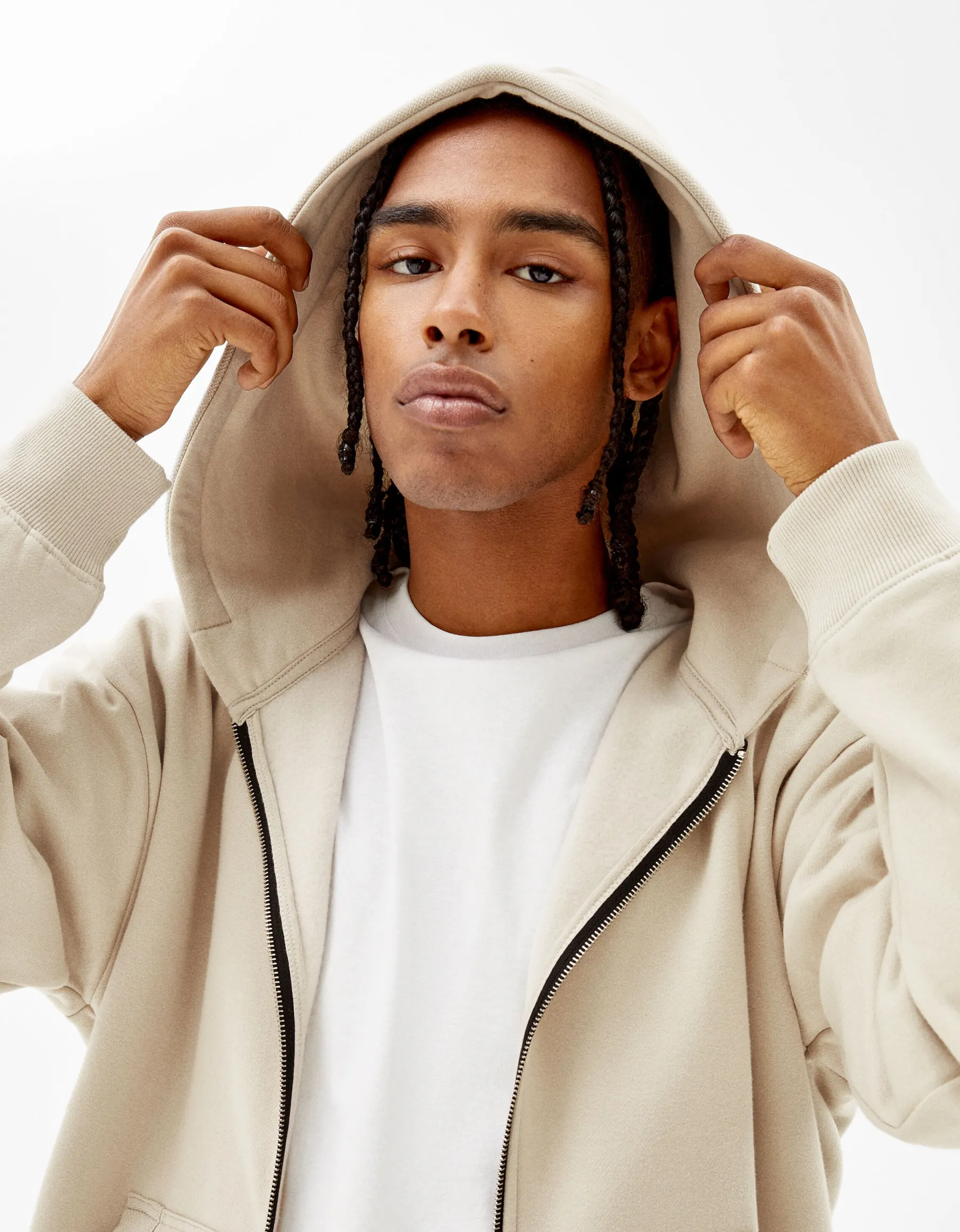 BERSHKA Sweat capuche zippé Noir Store