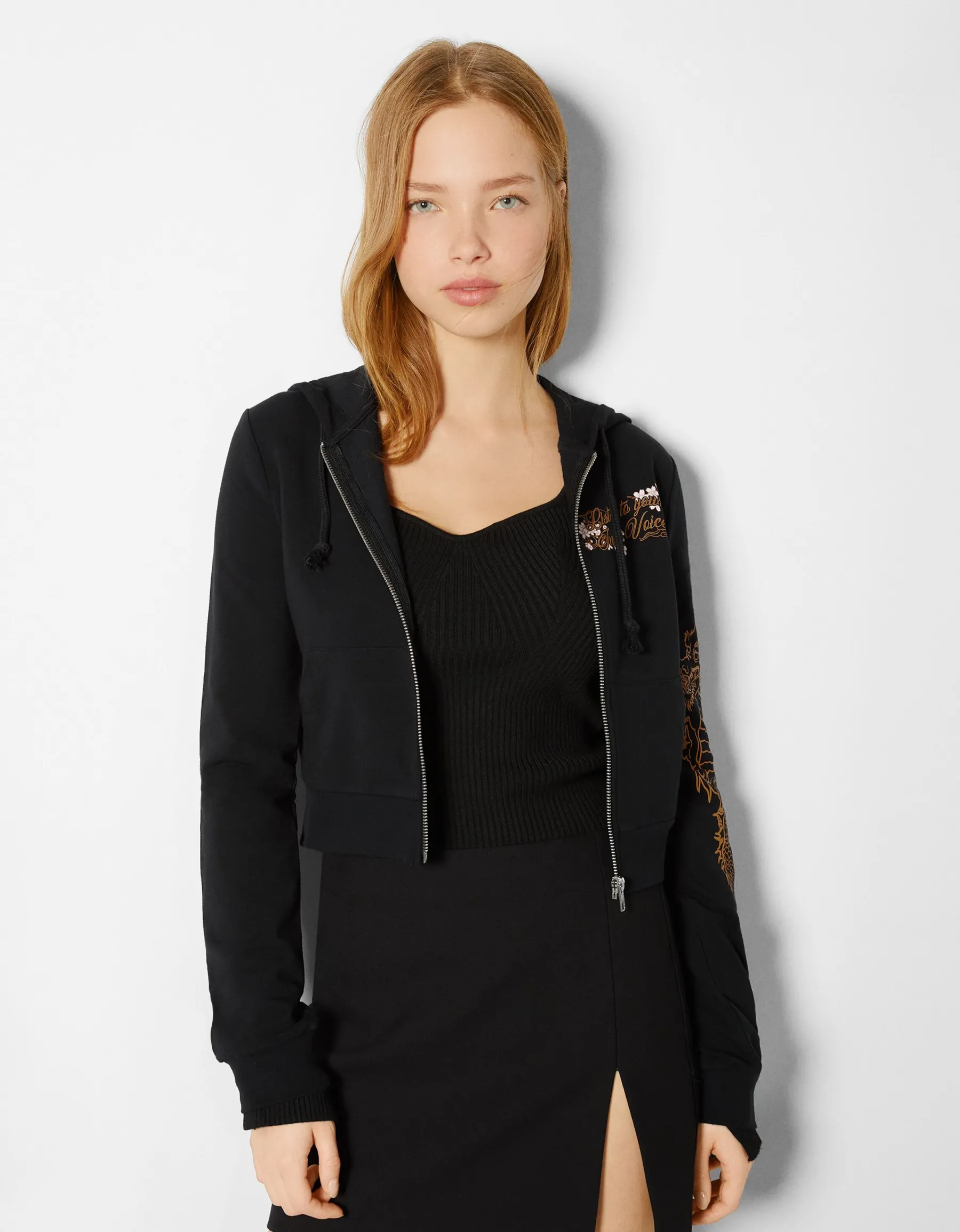 BERSHKA Sweat capuche zippé imprimé dragon Noir Cheap