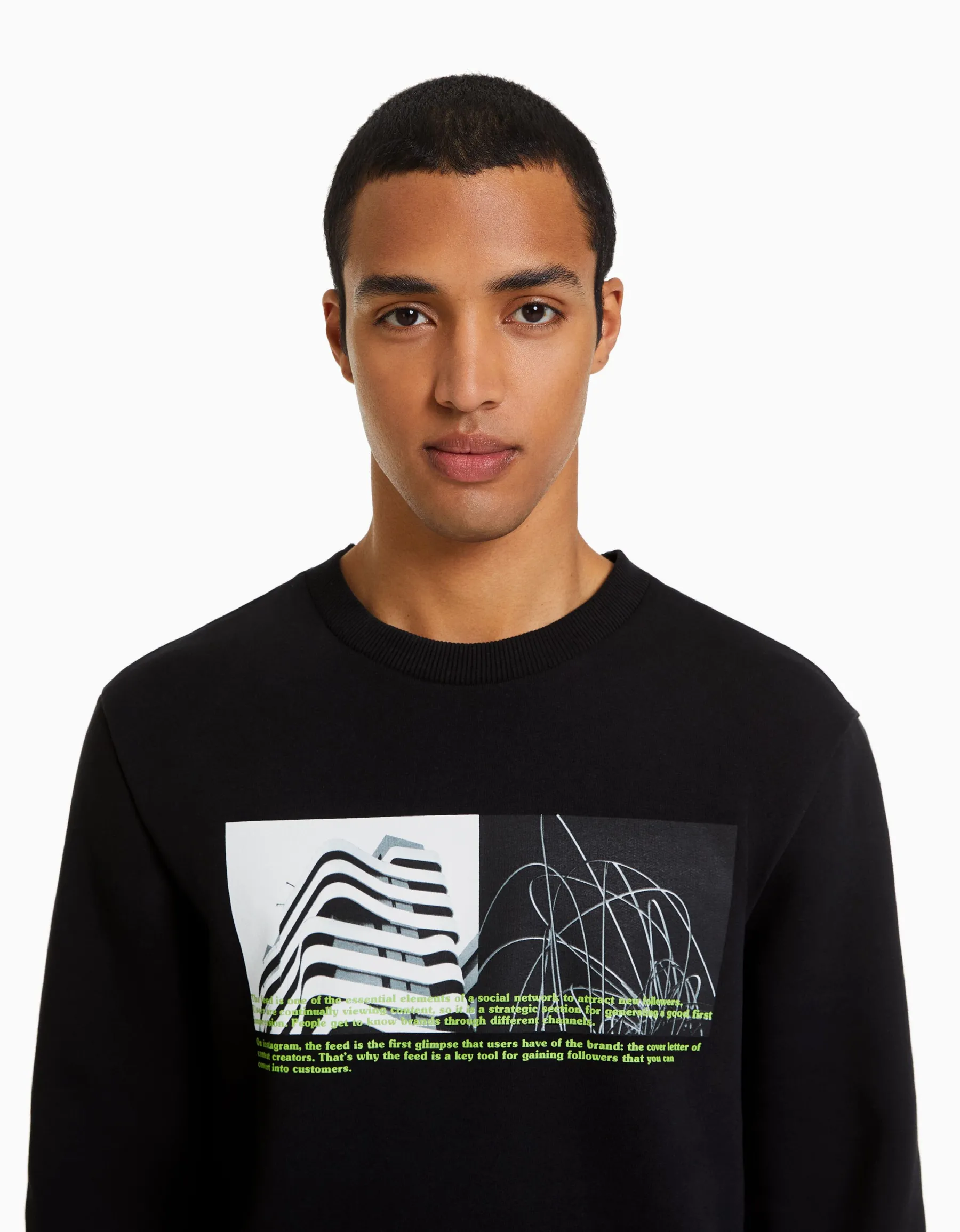 BERSHKA Sweat easy fit imprimé photo Blanc Outlet