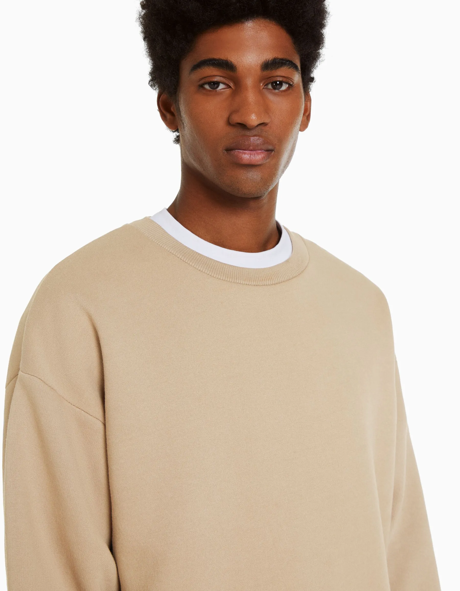 BERSHKA Sweat oversize col rond Noir Hot