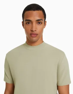 BERSHKA T-shirt à manches courtes et col montant Vert Flash Sale