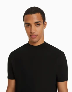 BERSHKA T-shirt à manches courtes et col montant Noir Discount