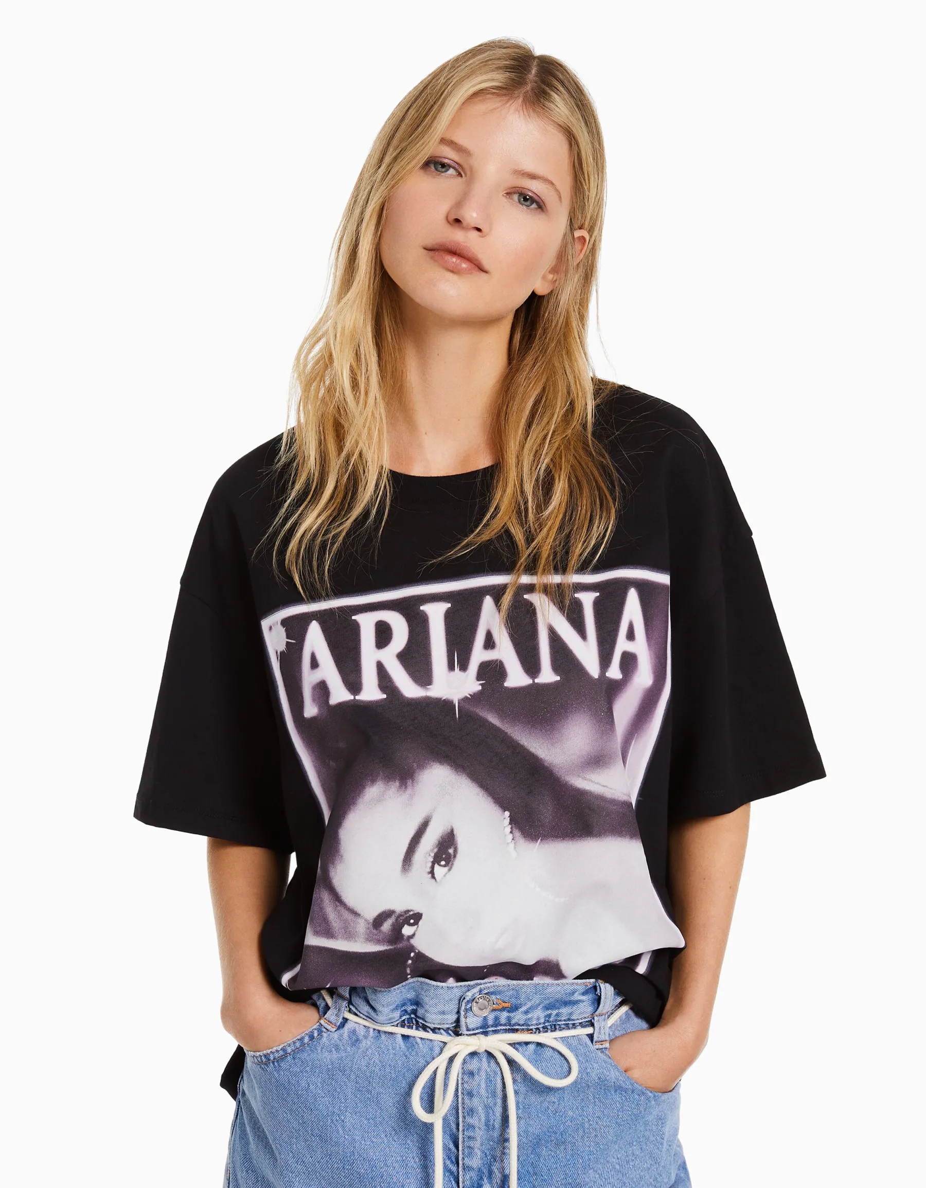 BERSHKA T-shirt manches courtes imprimé Ariana Grande Noir Sale