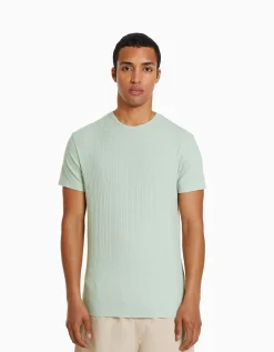 BERSHKA T-shirt manches courtes muscle fit maille côtelée Blanc cassé Online