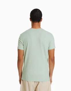 BERSHKA T-shirt manches courtes muscle fit maille côtelée Blanc cassé Hot