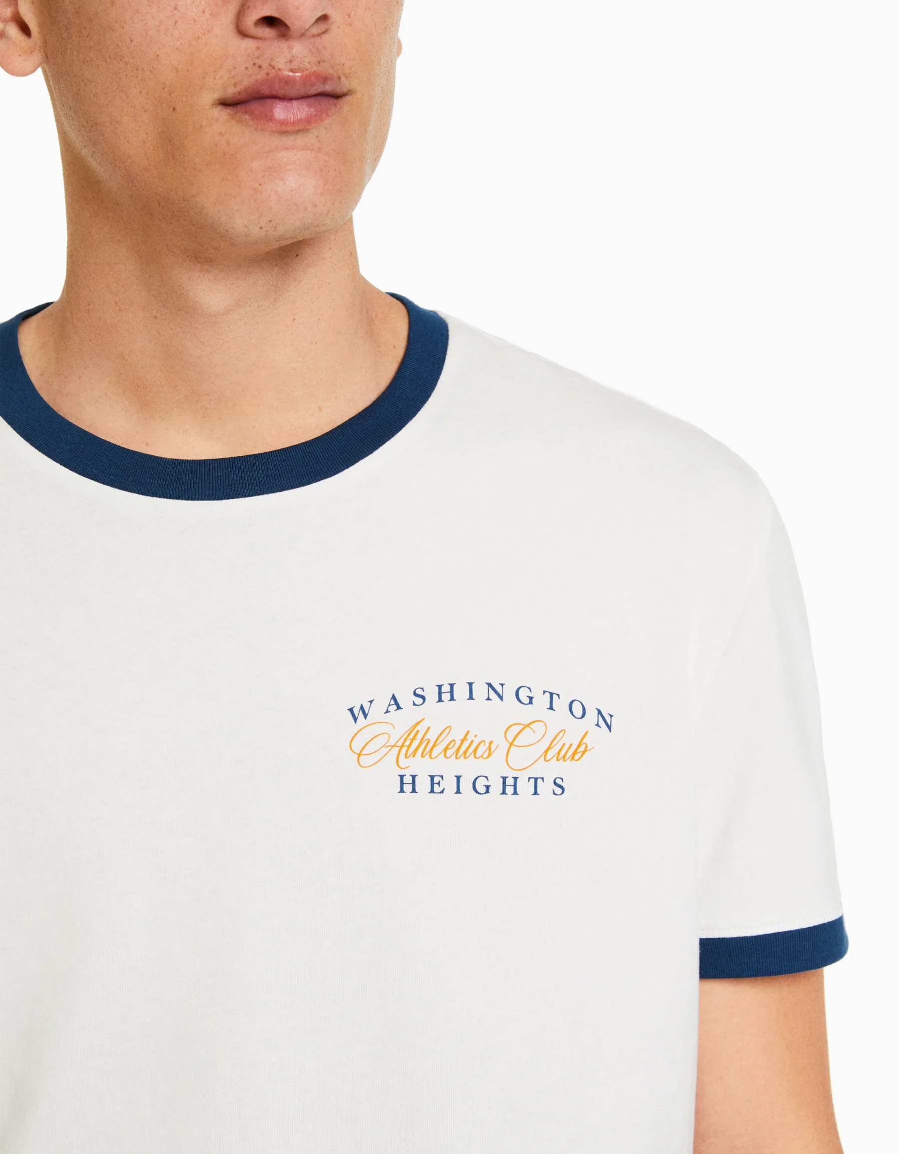 BERSHKA T-shirt manches courtes regular fit bord-côte contraste Blanc cassé Cheap